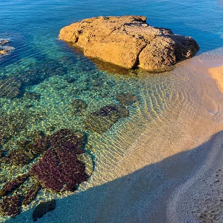T2 Avec Terrasse & Parking A 5 Min Du Centre, 10 Min Des Plages Appartamento *